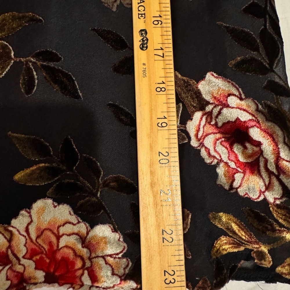 Cupcakes & Cashmere Black Floral Velvet Blouse Cold Shoulder Sz L NWT Romantic - Picture 11 of 11
